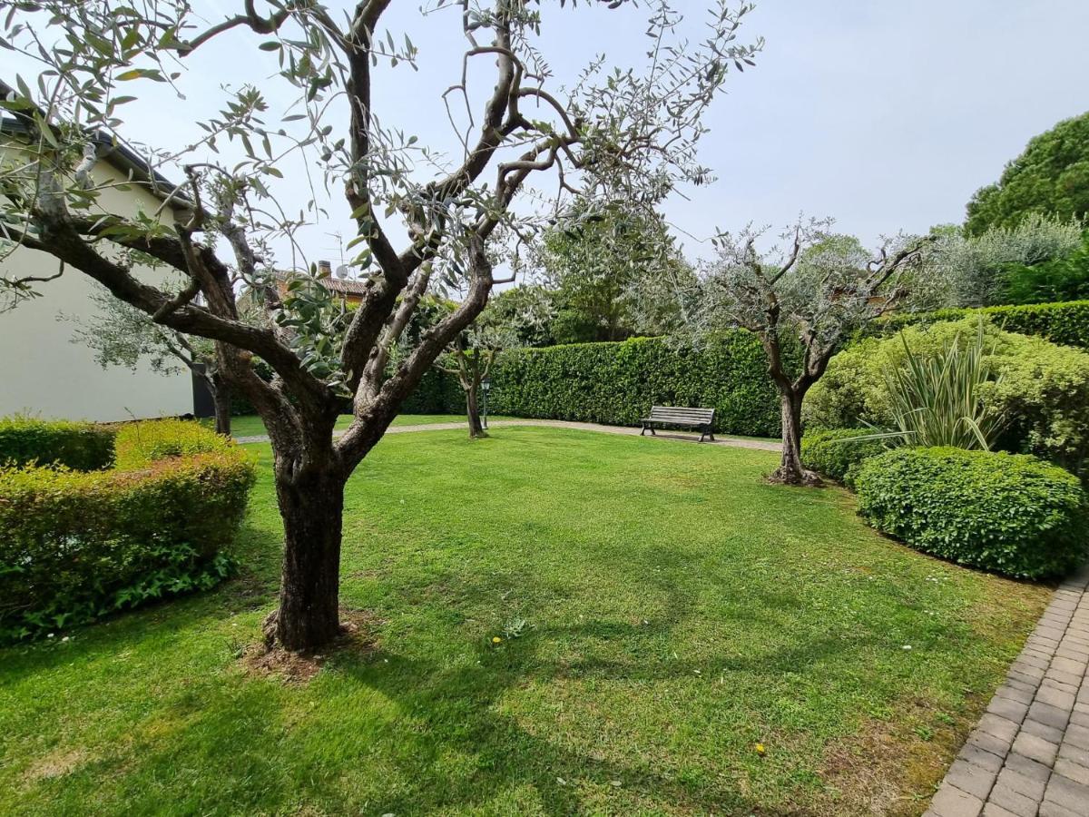 Le Terrazze Sul Lago Hotel & Residence Padenghe sul Garda Exterior foto